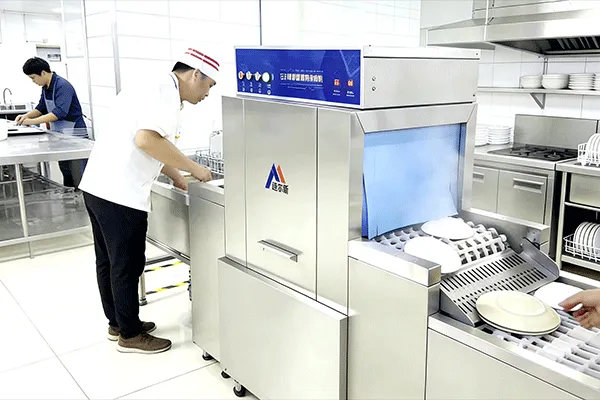 Lavavajillas comercial para hoteles